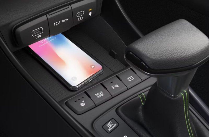 Convenient Wireless Charging https://www.hutchings.co.uk/assets/media/i20charging.jpeg