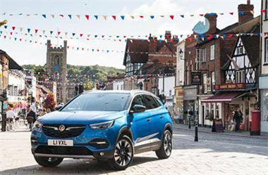  Grandland X makes the ideal Cab of Mum and Dad