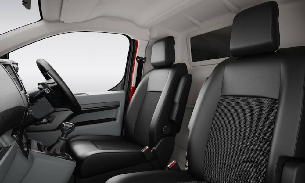 Vauxhall - Vivaro Life - Interior